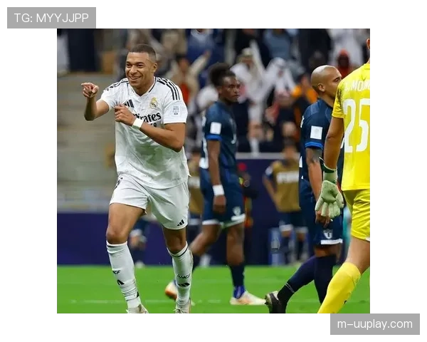 裁判团队确定:法国名哨将执法皇马vs巴黎次回合,其本赛季欧冠场均出示3.8张牌